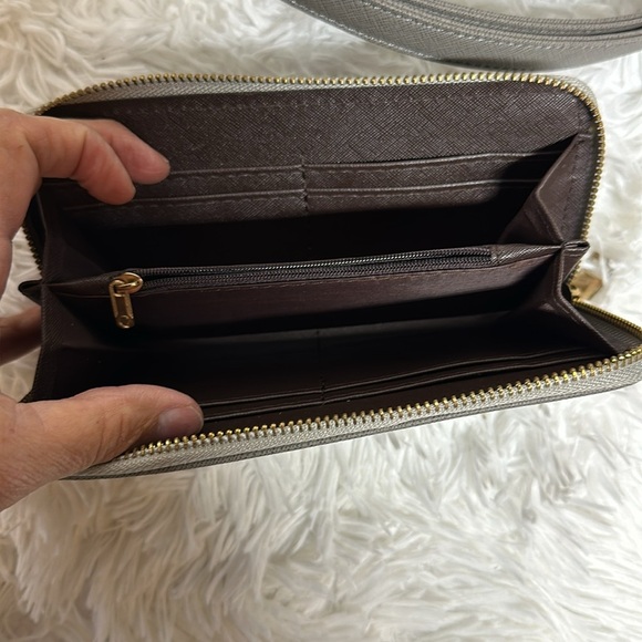 NWOT Elim & Paul Women’s crossbody Bag and Wallet set - Picture 3 of 10